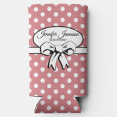 Roze en witte Polka Dot White Bow Gepersonaliseerd Seltzer Blikjeskoeler (Achterkant)