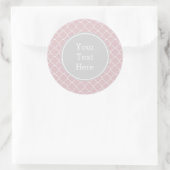 Roze en witte quatrefolie ronde sticker (Tas)