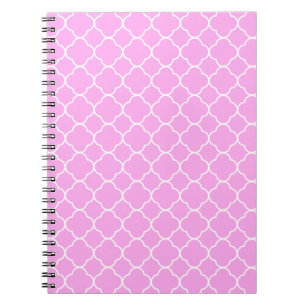 Roze en witte quatrefoliepatroon notitieboek