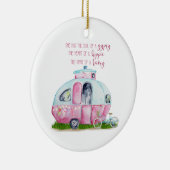Roze en Witte Retro  Camper met Citaat Keramisch Ornament (Rechts)