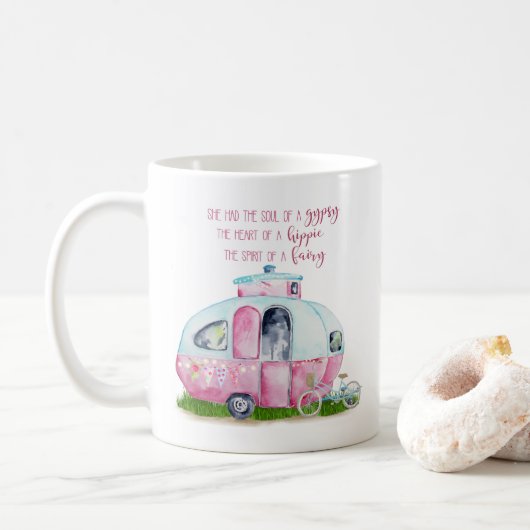 Roze en Witte Retro Camper met Citaat Koffiemok (Met donut)