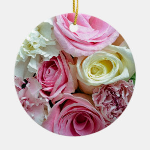 Roze en witte rozen bloemstuk keramisch ornament