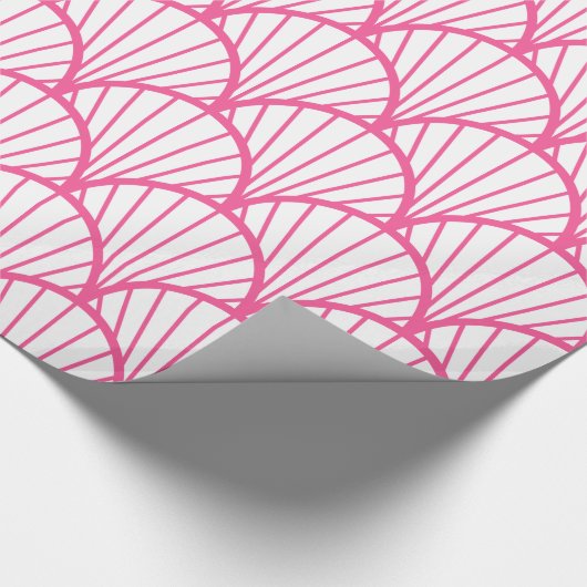 Roze en witte scallop patroon cadeaupapier (Hoek)