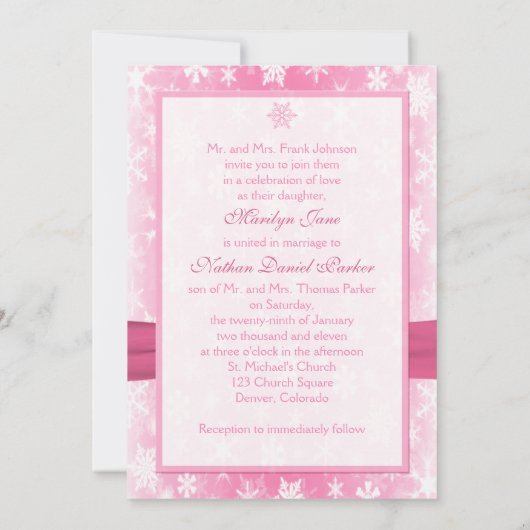 Roze en Witte Sneeuwvlokken Huwelijksuitnodiging Kaart (Achterkant)