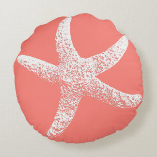 Roze en witte staartvis rond kussen