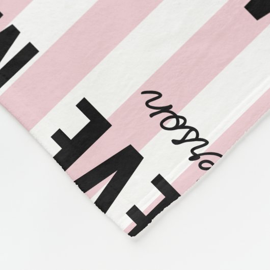Roze en witte streep gepersonaliseerde moderne ele fleece deken (Hoek)
