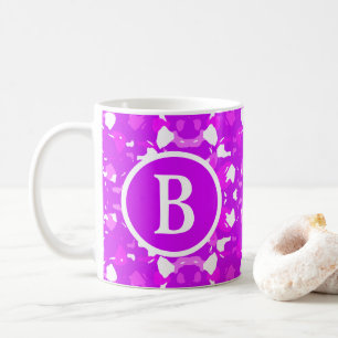 Roze en witte symmetrische markeringsbrief koffiemok