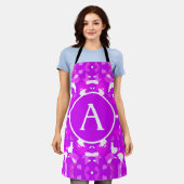 Roze en witte  symmetrische markeringsbrief schort (Gedragen)