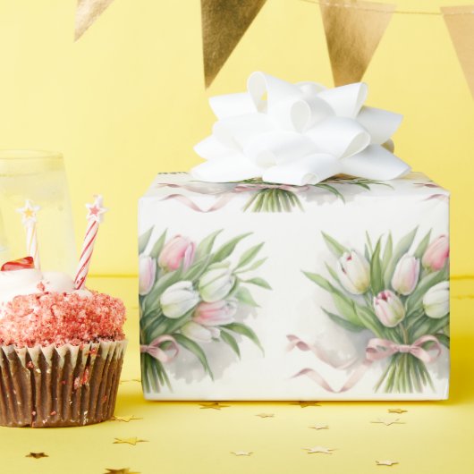 Roze en witte Tulip Bouquet Cadeaupapier (Verjaardagsfeest)
