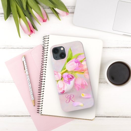 Roze en witte tulpen in theekopjes Monogram Case-Mate iPhone Case