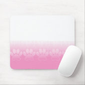 Roze en witte vlekken met achtergrond van krantenp muismat (Met muis)