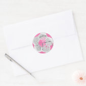 Roze en Witte Voetbal Ronde Sticker (Envelop)