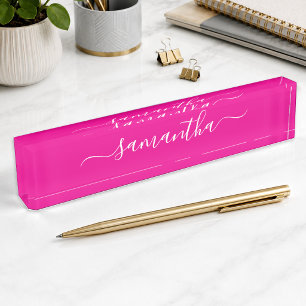 Roze en Witte Vrouwelijke Handtekening Naambordje