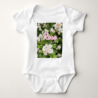 Roze en witte wilde Rozen op groene aangepaste naa Romper