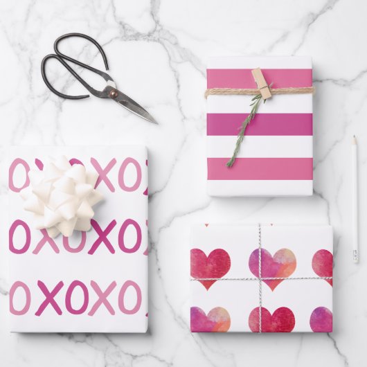 Roze en witte XOXO Stripes Valentijnsdag Inpakpapier Vel (Voorkant)