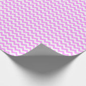 Roze en witte zigzag cadeaupapier (Hoek)