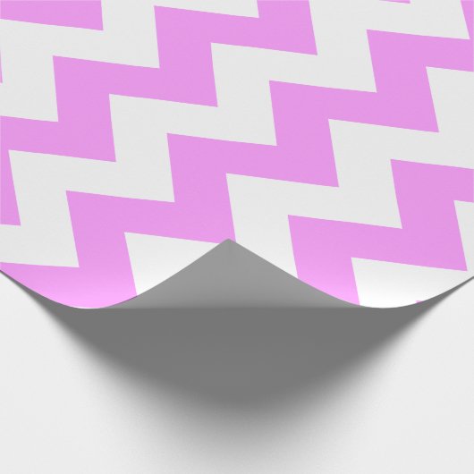 Roze en witte zigzag cadeaupapier (Hoek)