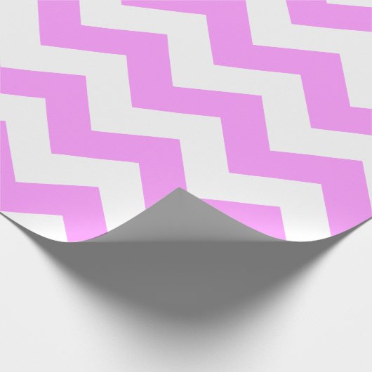 Roze en witte zigzag cadeaupapier (Hoek)