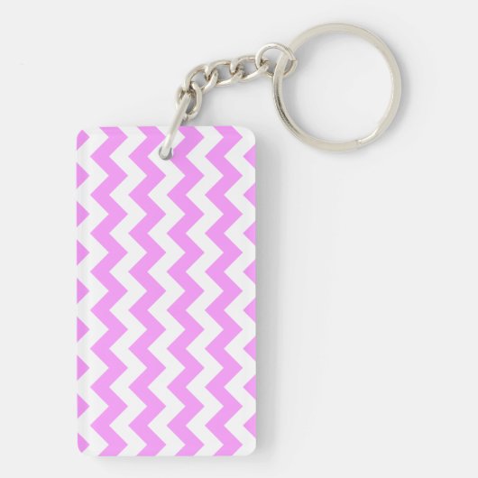 Roze en witte zigzag sleutelhanger (achterkant)