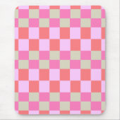Roze en zandbeige retro dambordpatroon muismat (Voorkant)