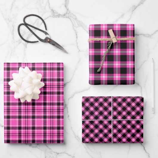 Roze en zwart gepantserd kerstpapier inpakpapier vel (Voorkant)