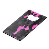 Roze en zwarte Camouflage Creditkaart Flessenopener (Voorkant Gekanteld)