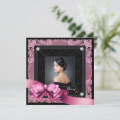 Roze en Zwarte Foto Afstudeer Uitnodigingen (Staand voorkant)