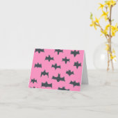 Roze en Zwarte Halloween Vleermuizen Vouwbare Wens Kaart (Gele Bloem)