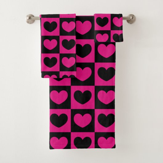 Roze en zwarte harten bad handdoek (Insitu)