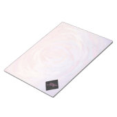 Roze en zwarte monogram notitieblok (Schuin)