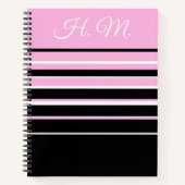 Roze en zwarte monogrammen notitieboek (Voorkant)