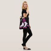 Roze en zwarte Schaats schaatsen Tote Bag (Op model)