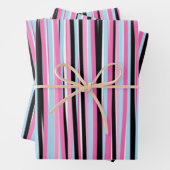 Roze en zwarte verticale strepen inpakpapier vel (In situ)