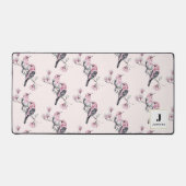 Roze en zwarte vogels op een boomtak monogram bureaumat (Voorkant)
