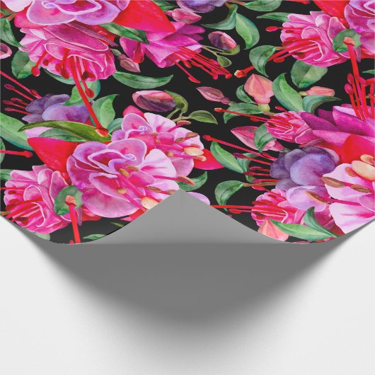 Roze en zwarte Waterverf Fuchsia bloeit Cadeaupapier (Hoek)