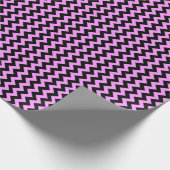 Roze en zwarte zigzag cadeaupapier (Hoek)