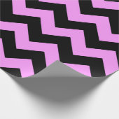 Roze en zwarte Zigzag cadeauverpakking Cadeaupapier (Hoek)