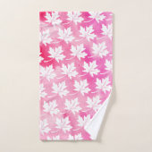 Roze esdoornblad aquarel en monogram bad handdoek (Handdoek)