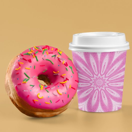 Roze faux-ventilatorontwerp papieren bekers