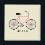 Roze Fietsmagneet Magneet<br><div class="desc">Een magneet met een illustratie van een meloen roze fiets. Personaliseer met jouw naam onder de fiets.</div>