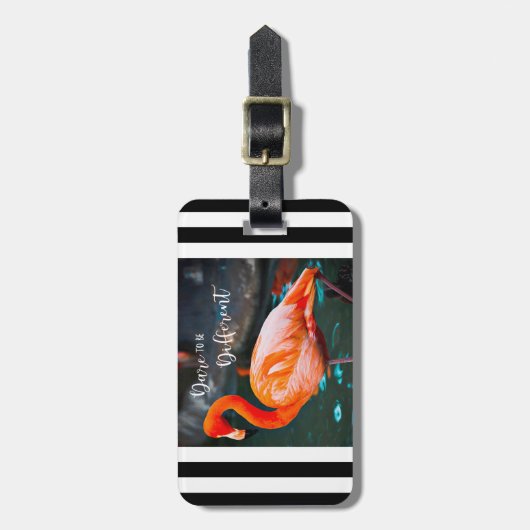 Roze Flamingo Dare is een andere zwarte witte stre Bagagelabel (Voorkant verticaal)