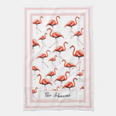 Roze Flamingo Design Custom Familienaam Zomer Theedoek (Verticaal)