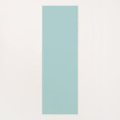 Roze Flamingo die op Lichte Blauwgroen Beach staat Yogamat (Achterkant)