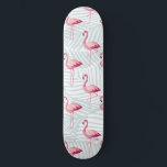 Roze flamingo en palmbladeren - Schattige Persoonlijk Skateboard<br><div class="desc">Breng een vleugje zomervreugde naar je dag met dit heldere en vrolijke flamingo-ontwerp! Met een roze flamingo omringd door weelderige groene palmbladeren en tropische bloemen, straalt dit no-text kunstwerk vakantiedrijven en tropische charme uit. Perfect voor strandliefhebbers, flamingo-fans of iedereen die droomt van uitjes op het eiland. Gedrukt op een verscheidenheid...</div>