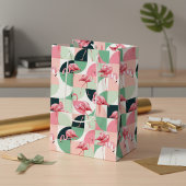 Roze Flamingo Geometrisch Patroon Medium Cadeauzakje