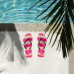 Roze Flamingo Gepersonaliseerd Teenslippers<br><div class="desc">Pas deze roze flamingo-teenslippers aan op elke manier die u kiest! Elke schoen kan individueel worden aangepast. Geweldig voor bruidsmeisjes,  vrijgezellenfeesten,  studentenverenigingen of gewoon voor jezelf!</div>