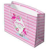 Roze flamingo gepersonaliseerde baby showers gesch groot cadeauzakje (Achterkant Gekanteld)
