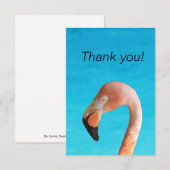 Roze flamingo gezicht tegen blauw water op een bedankkaart (Voorkant / Achterkant)
