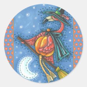 ROZE FLAMINGO HEKS, VLIEGEN OVER MAAN OP EEN BEZEM RONDE STICKER