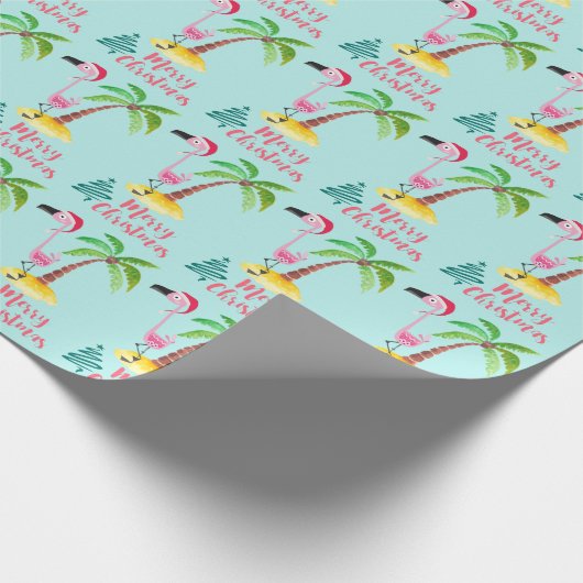 Roze flamingo in een Santa Hat met een palmboomwor Cadeaupapier (Hoek)